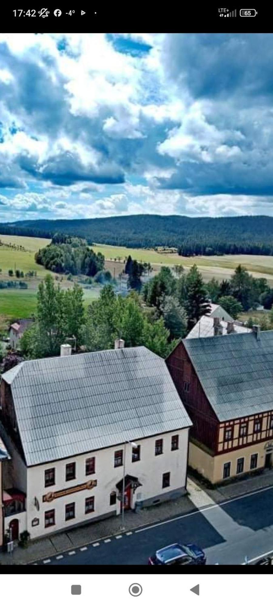 Restaurace A Penzion Vlci Jama Horní Blatná エクステリア 写真